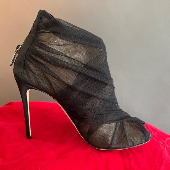 ⭐️🎉HOST PICK 🎉⭐️ Dolce & Gabbana Sheer Net Shoe - Picture 4 of 12
